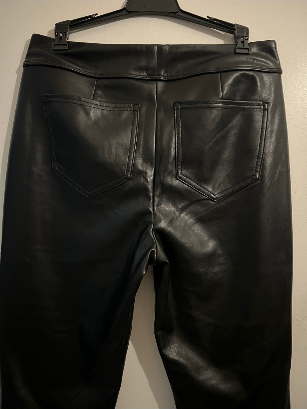 SO High Rise Black  Faux Leather Slim Pants Large NOWTe